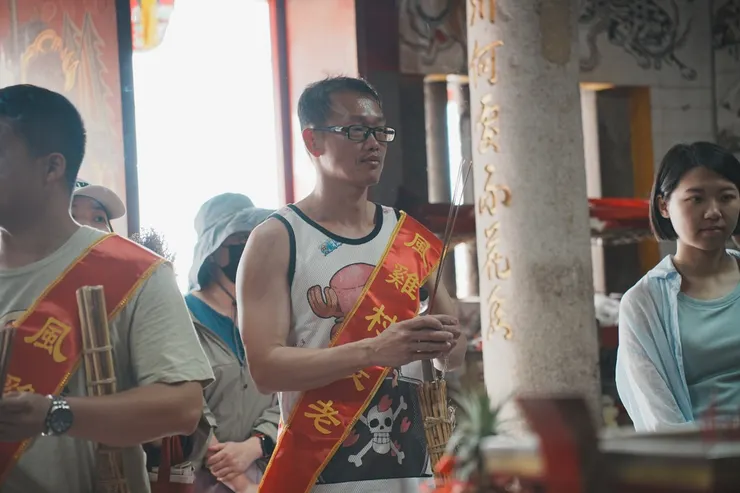 活動中特別安排傳統祭儀體驗，讓參與者實際進入廟宇空間，感受儀式中所蘊含的信仰。圖/金門縣農業試驗所提供