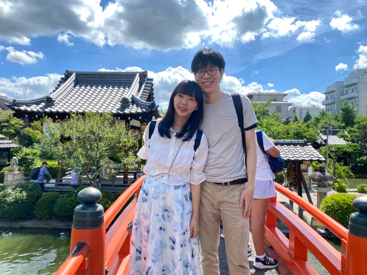 配色豐富、燦爛微笑真的是能量滿滿阿！