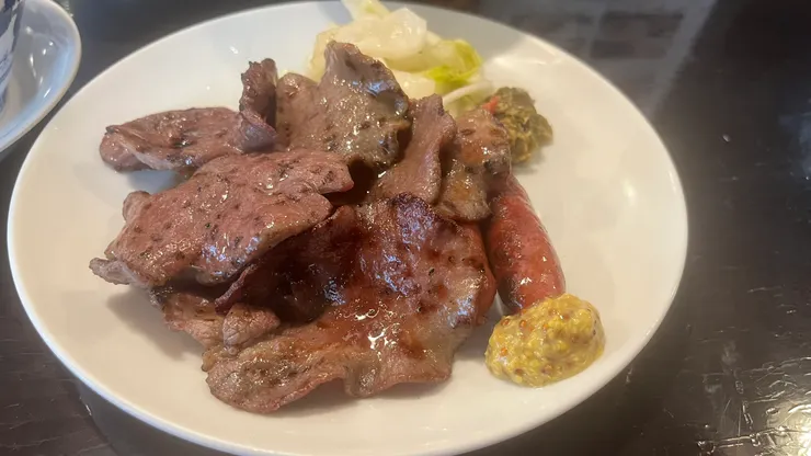 不知不覺就把這份牛舌定食吃完啦。