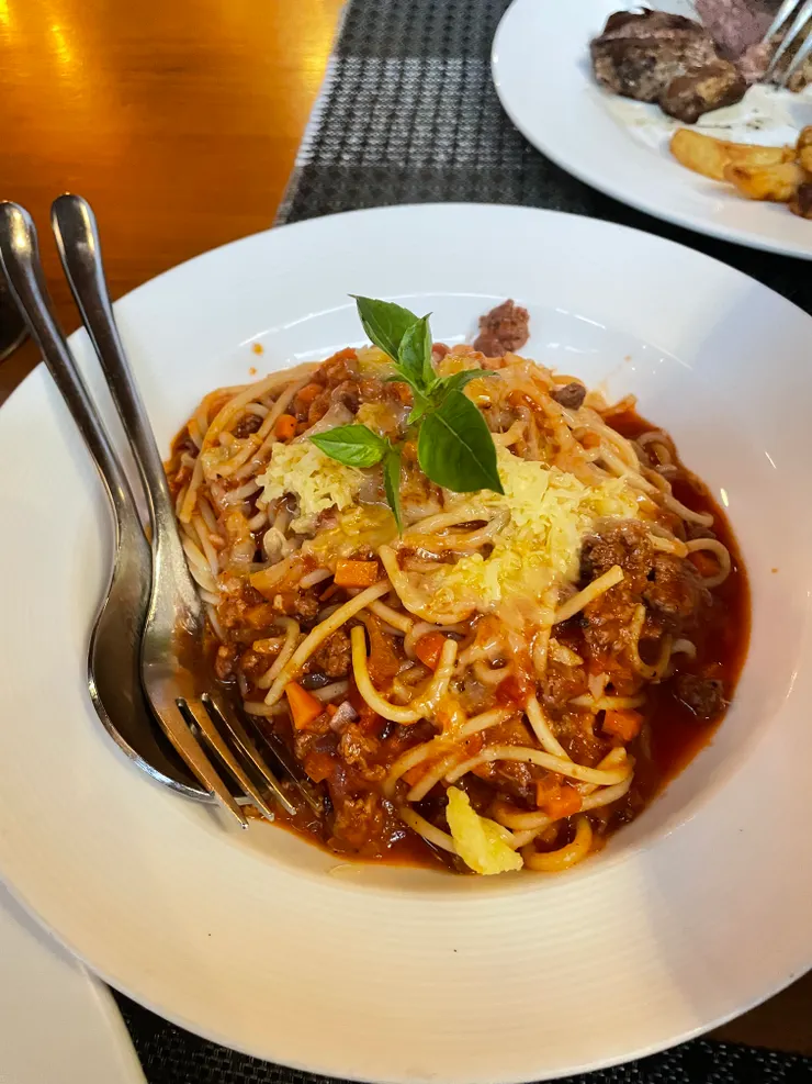 牛肉蕃茄醬意大利麵，買相一般般，味道我覺得還行