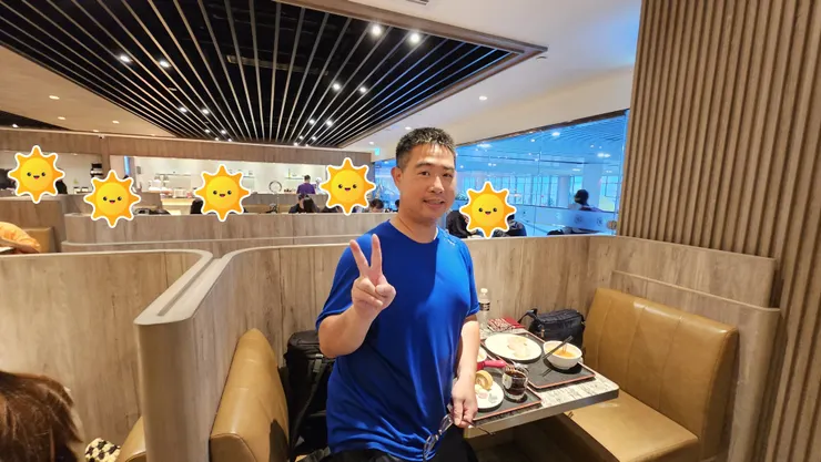 澳門國際機場環亞貴賓室的座位好有港澳茶餐廳的感覺!很可愛!