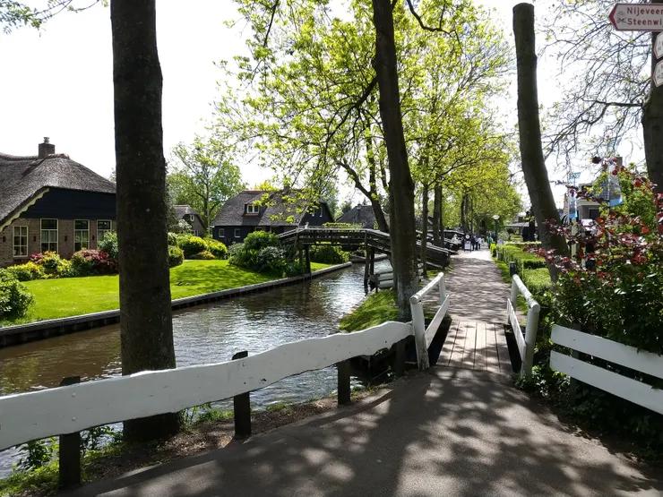 像明信片中的畫面