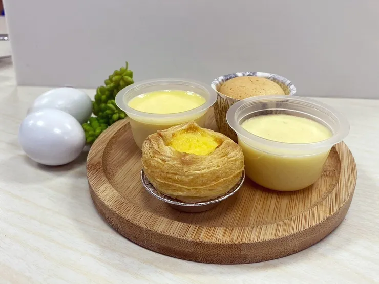 圖說：勤億獨家調理液蛋系列，共有茶碗蒸、布丁、蛋塔三款，只需簡單加熱或烘烤即可快速製作，展場亦提供產品試吃。（資料來源：勤億蛋品科技）