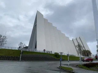 我想,正面照網路搜索即可🤣