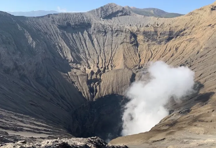 Bromo 火山口