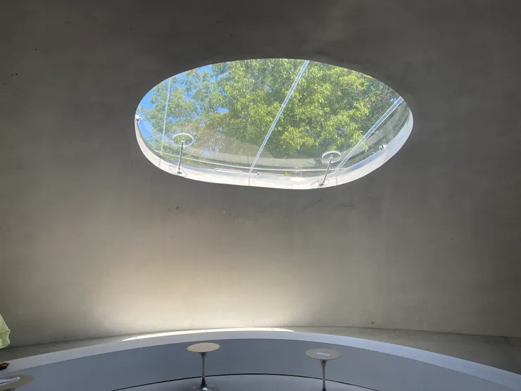 豐島美術館的咖啡廳