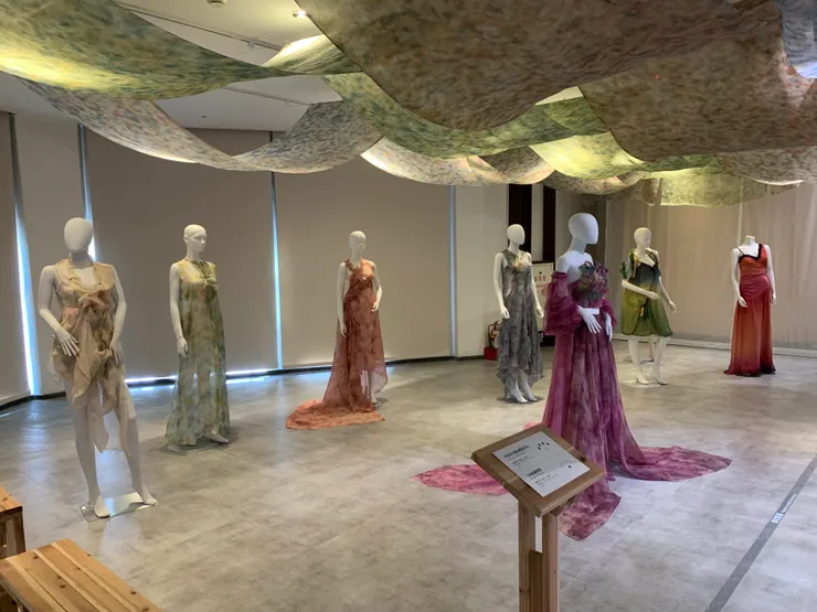 「天染工坊」（Tennii）以四季為題的禮服創作