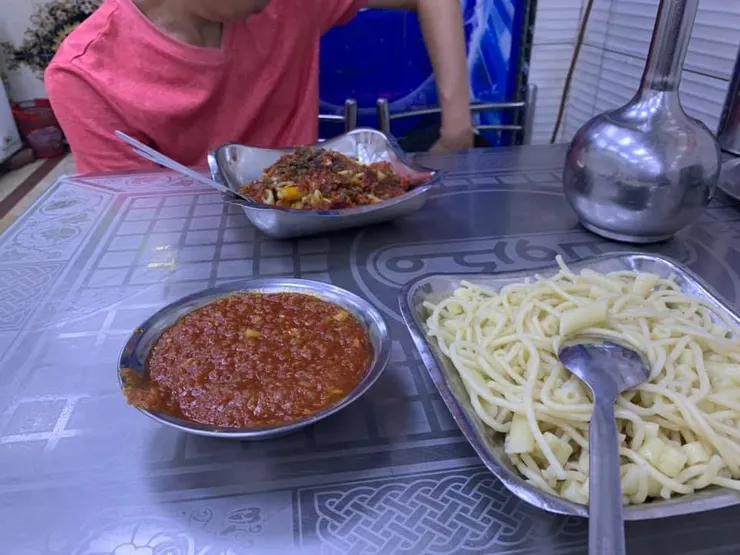 今天又吃肉醬麵(10埃)