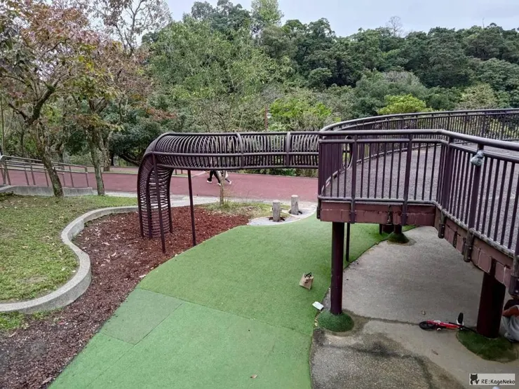 不知名遊樂設施