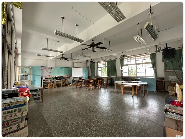 集中式特教班的孩子整天都在特教班教室裡。