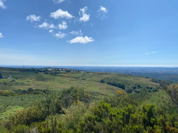 今天沿途就是這樣的風景，由高處往下眺望。