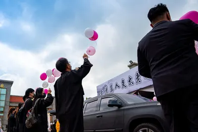 想問大家怎麼看待出殯過程中的宗教儀式？