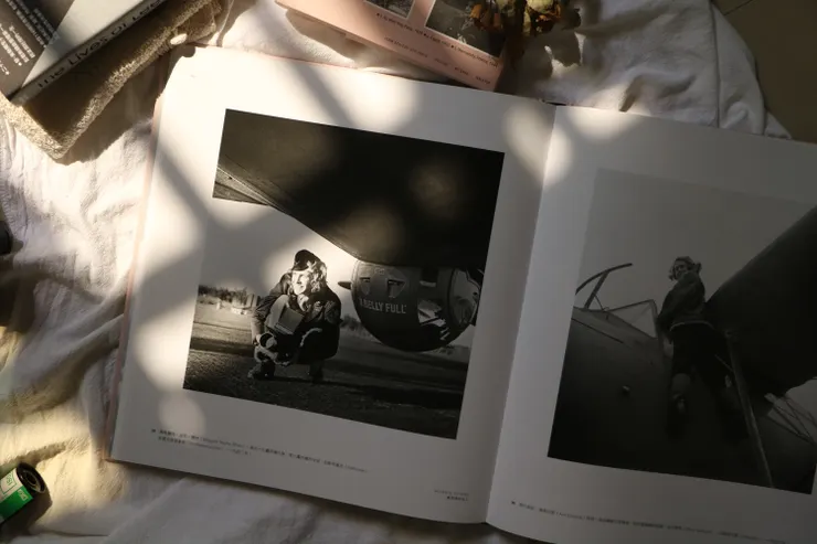 臉譜出版《黎．米勒攝影作品集》書影/拍攝：蝦那