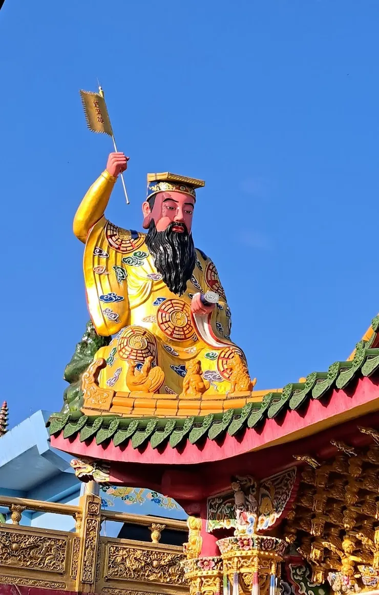 孫臏巨大神像（圖片截圖於網路）