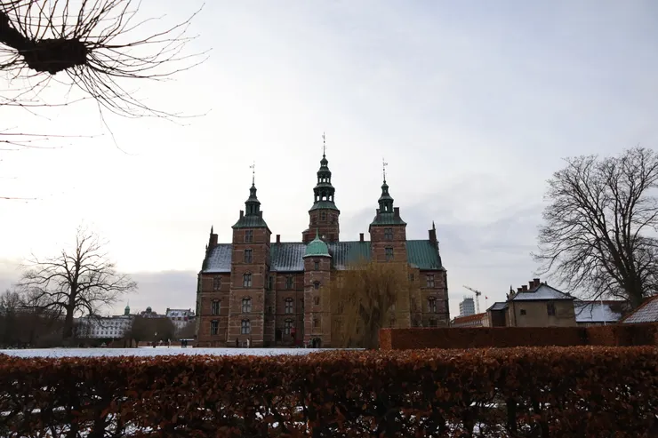 羅森堡城堡,外觀不大,裡面卻非常豐富,是我此行最喜歡的城堡!那天在城堡外野餐,很冷,但好幸福~