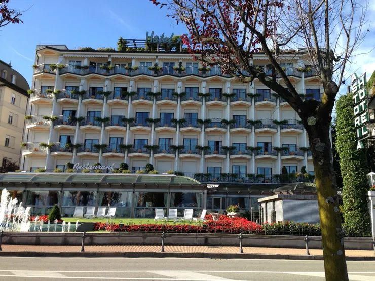 景觀第一排的飯店及餐廳