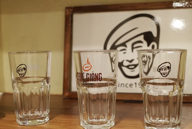 Cafe Giang紀念品杯
