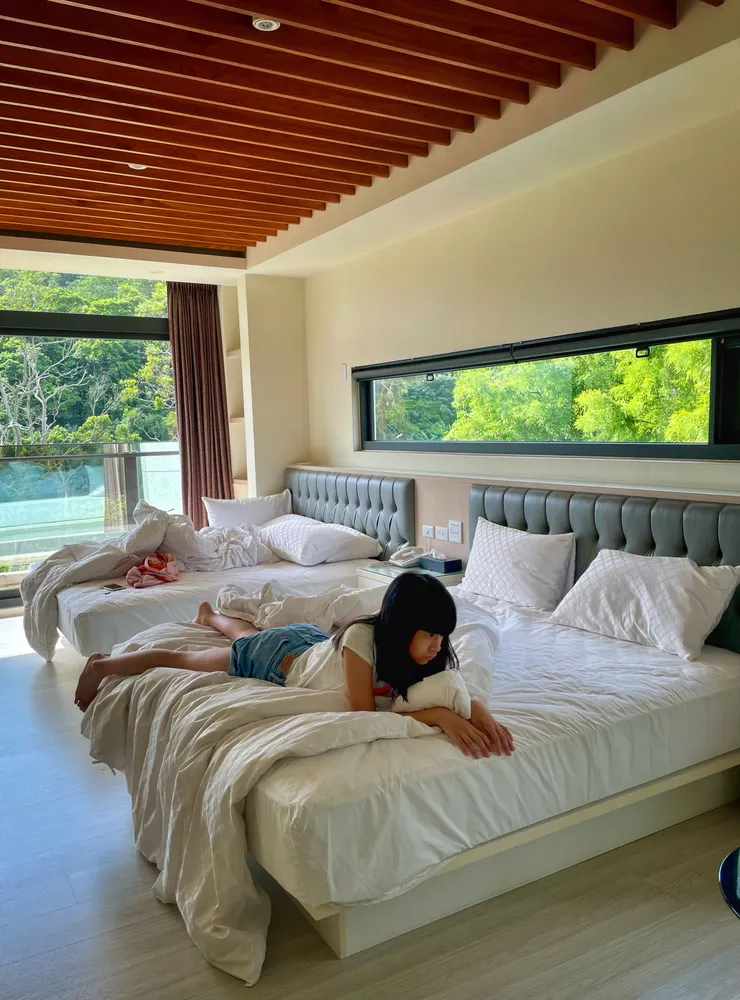 民宿房間。湖景綠意