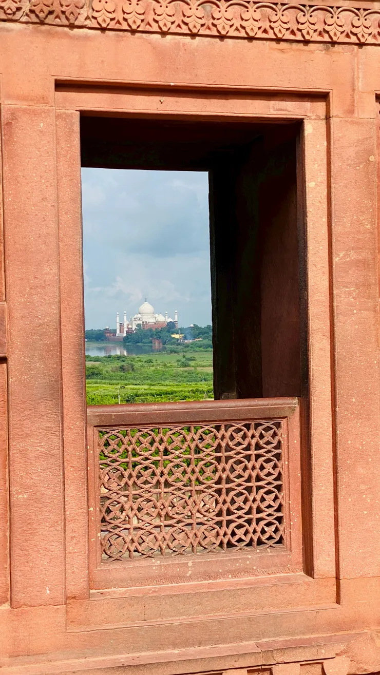 阿格拉紅堡眺望遠方泰姬瑪哈陵