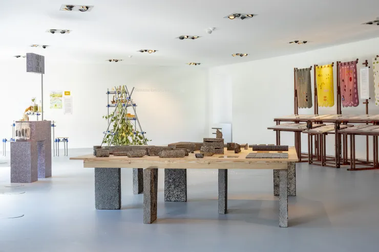 REPAIRING THE WORLD / ph: CAROLINE DETHIER