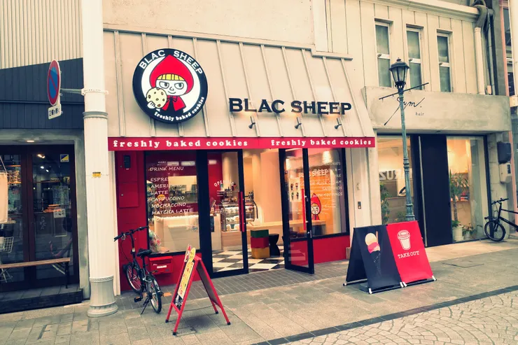 這店面的圖案和顏色我都很喜歡