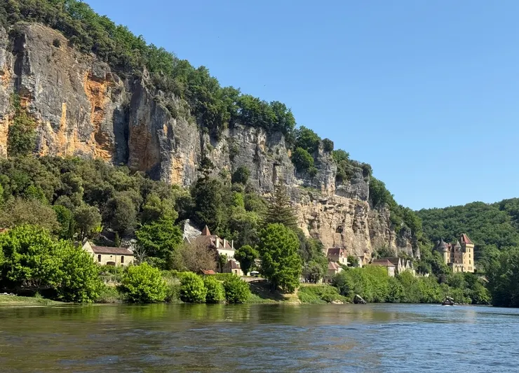 只有坐在船上才可以看到這樣的美景