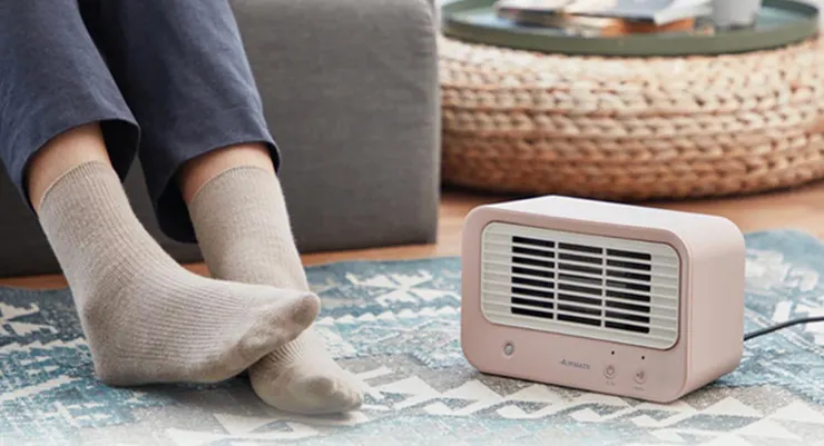 艾美特 美型陶瓷電暖器 粉白