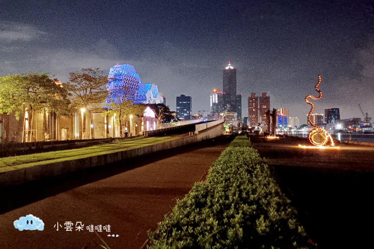 駁二藝術特區的夜景實在很美