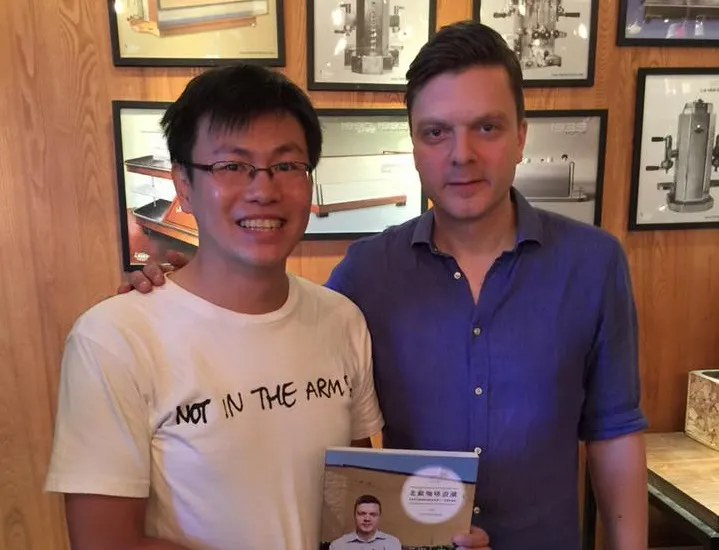 當年我還是青春少年，現在已經是中年肥宅。