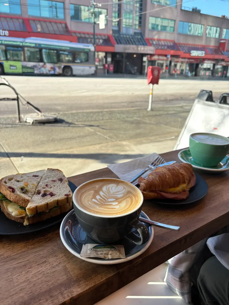 溫哥華的第一餐