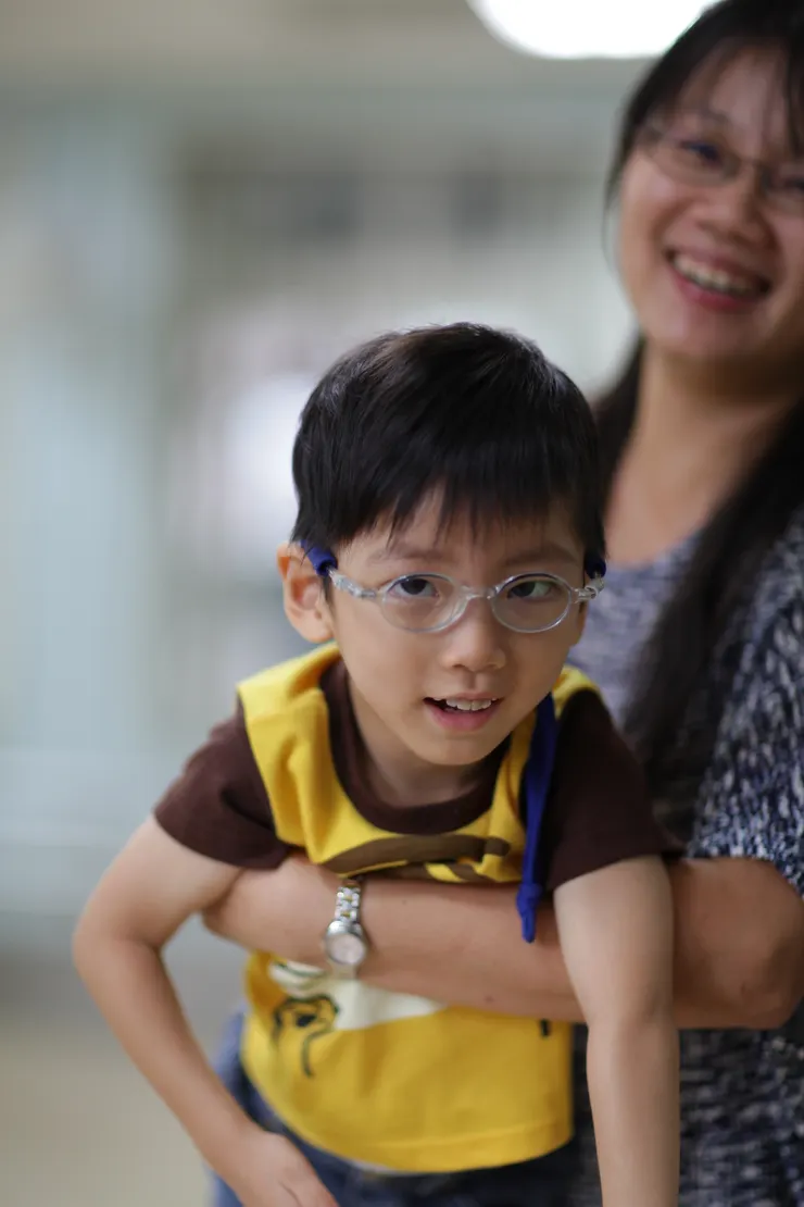 五歲的團體音樂治療，音樂治療是一種藝術治療。