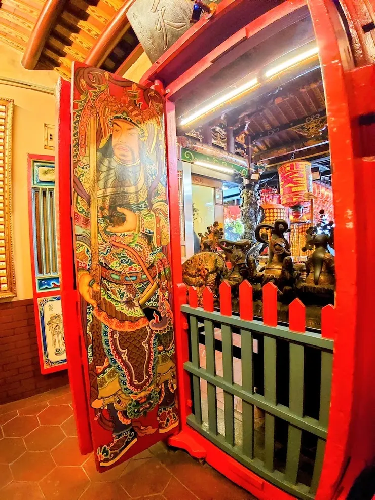 精華的彩繪門神（圖片截圖於網路）