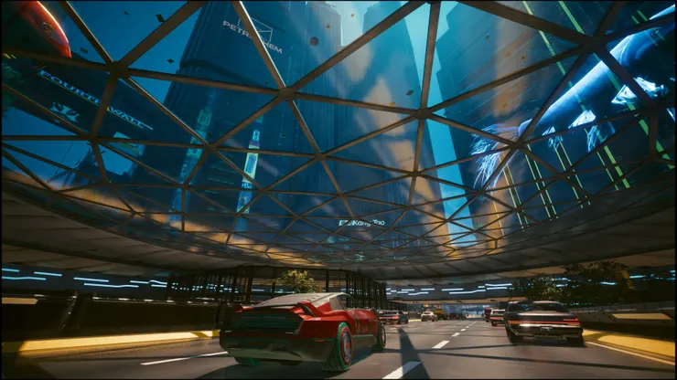 企業廣場，以及行經穹頂下方的道路