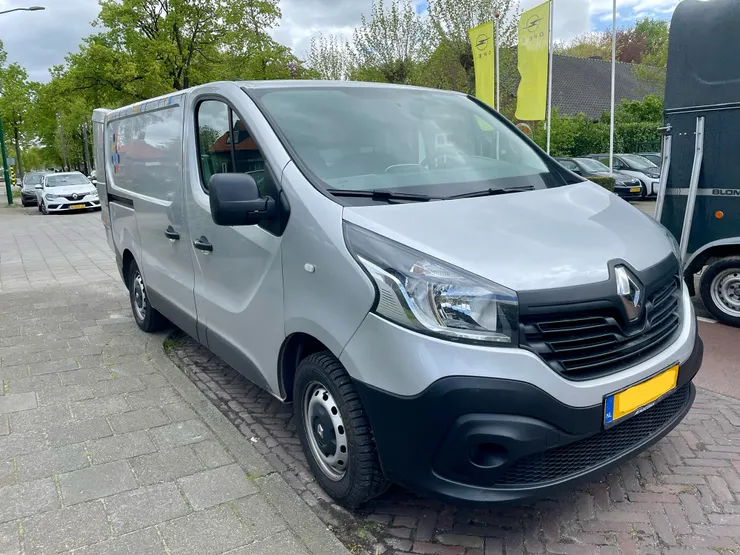 這次就拜託你啦！       加尼一起/攝