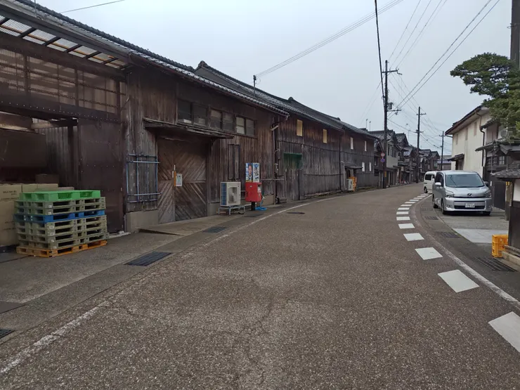 清晨的伊根老街道