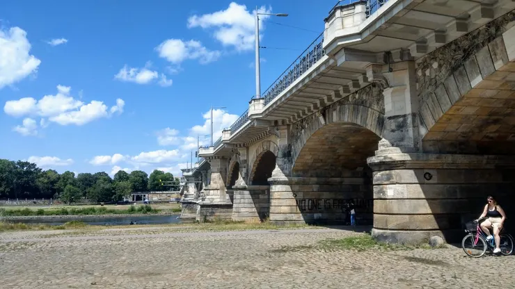 建於1870年代的阿爾伯特橋Albertbrücke