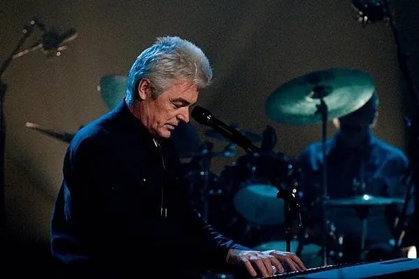 先放上“地表最帥阿公”Daniel Lavoie淨化眼球，激活一下我的石頭腦袋吧！