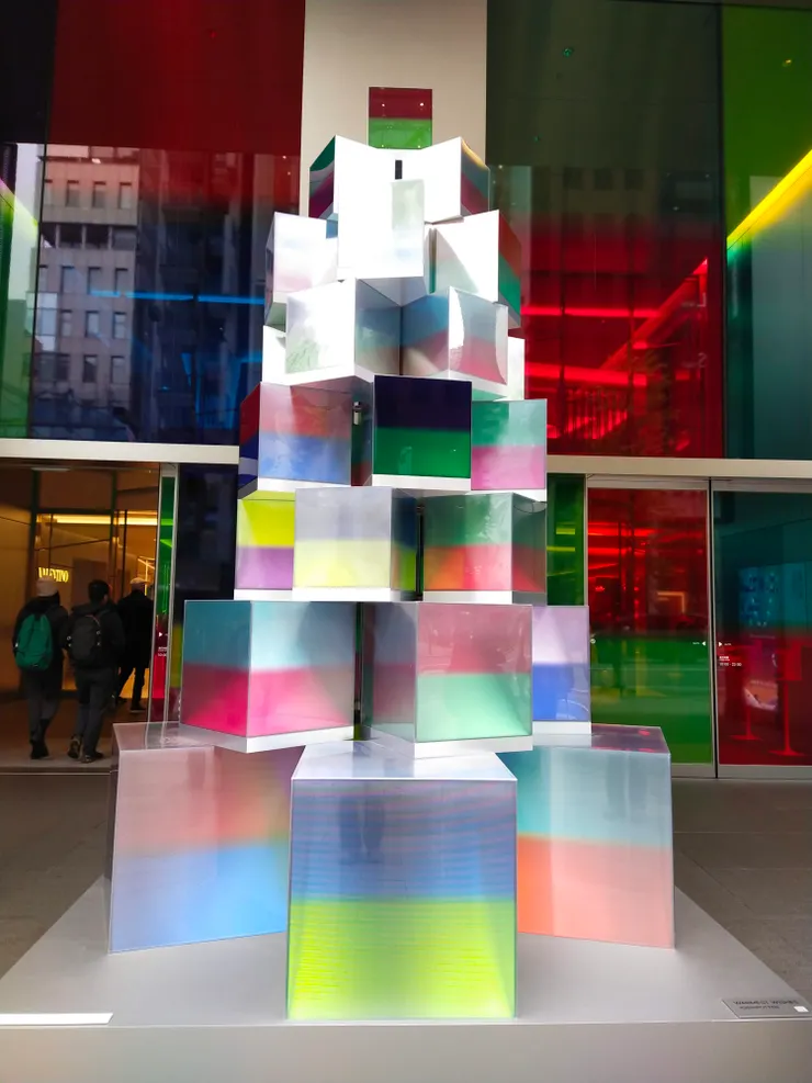 入口的耶誕裝置很有質感