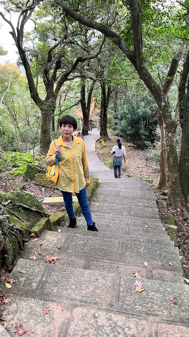 後山步道有很多階梯