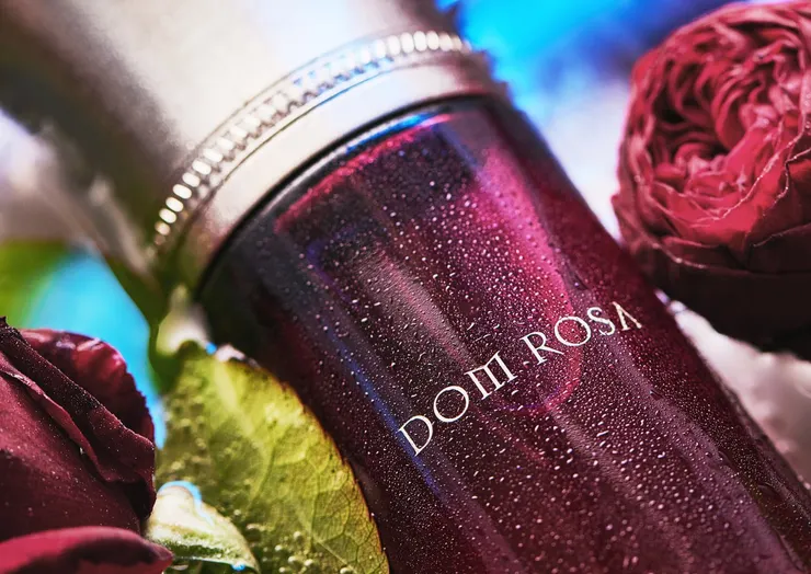 Dom Rosa充滿了美妙輕盈的香檳氣泡