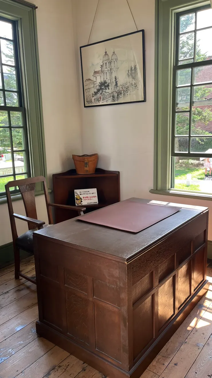 感覺當時館長室的採光很好。