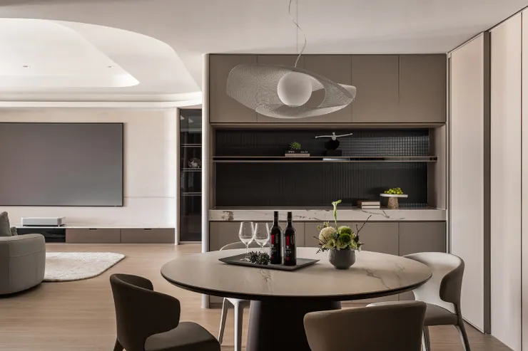 (作品呈現：現代輕奢風毛胚屋：歡迎光臨帝景苑博物宅｜高雄藝瓦室內設計)