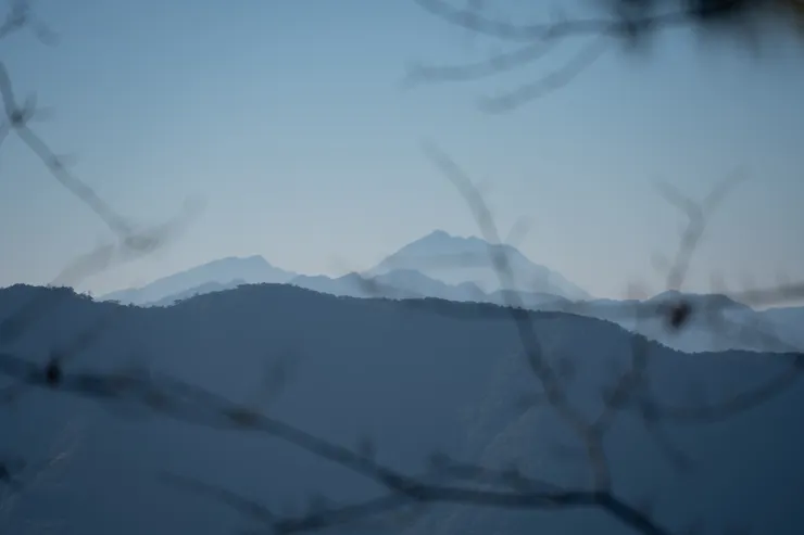 林道中望向南疆聖山-北大武