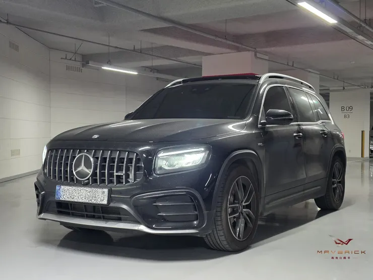 2024 小改款 Mercedes-AMG GLB35 黑色版本庫存新進!僅行駛 5,900 公里、準新車等級,完整解析小改款亮點、配備與市場稀有性,預計兩週後抵台。