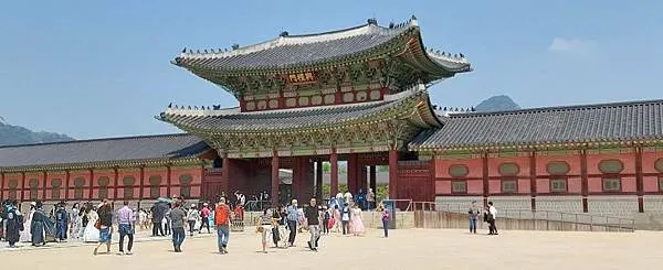興禮門進去要買門票