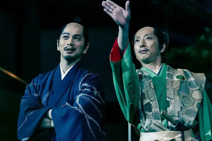 青年不僅談起星空頓時滔滔不絕，對時政也有獨到見解