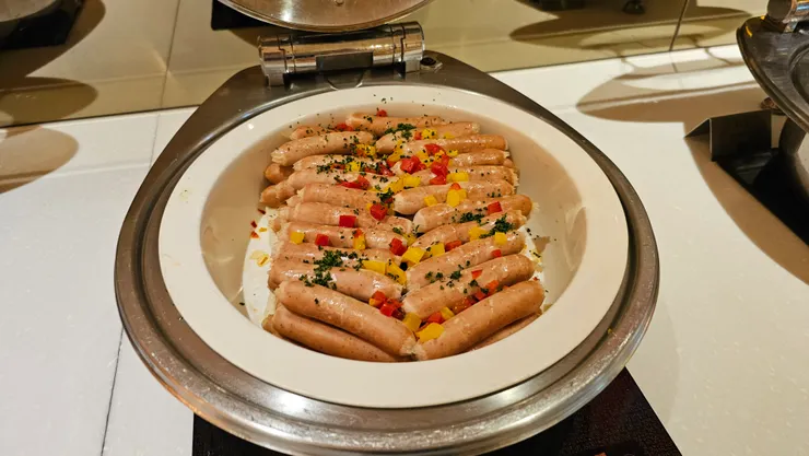 這是台北福華大飯店早餐的早餐腸!我超愛吃早餐腸!