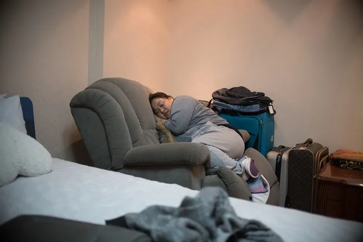 永遠無法真正休息、住在雇主家的外籍幫傭