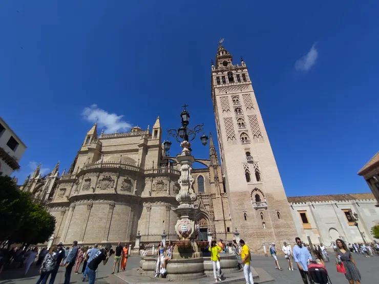 今塞維亞大教堂。始建於阿布‧雅各布‧優素福統治時期