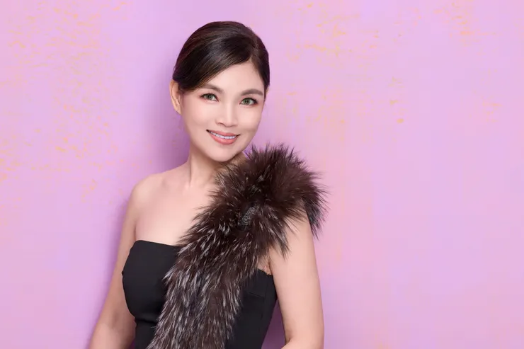 談詩玲出新輯神鵰俠侶露香肩新造型